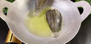 Crispy Dried Snakehead Fish: A Vietnamese Recipe