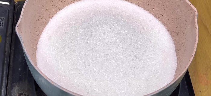 Prepare sugar water: Combine sugar and coconut milk in a saucepan. Cook over low heat, stirring until the sugar dissolves completely. Do not boil.