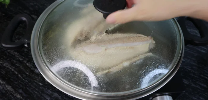 Cover and boil for 30 minutes, stirring occasionally.