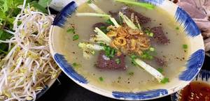 Western Style Pork Intestine Porridge Recipe - A Comforting Vietnamese Dish