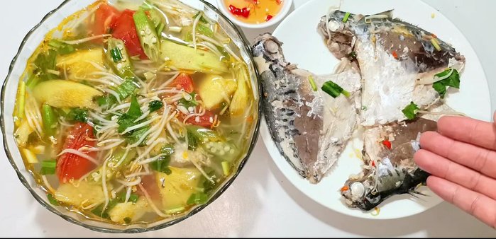Serve with chili fish sauce.