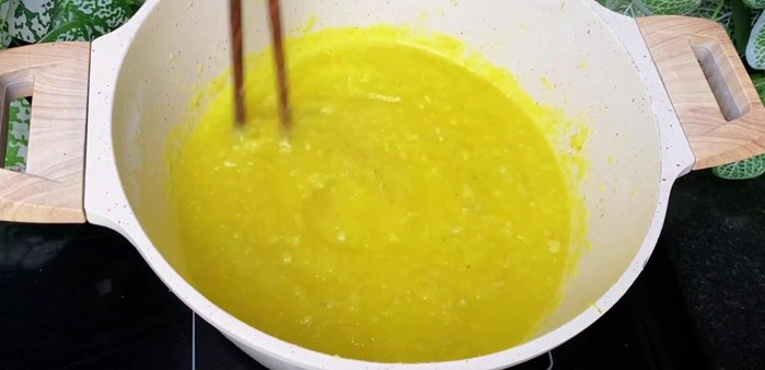 Simmer fish sauce: Add sugar, then the fish sauce. Stir well until sugar dissolves. Simmer over medium heat, adjusting sweetness and seasoning to your taste.