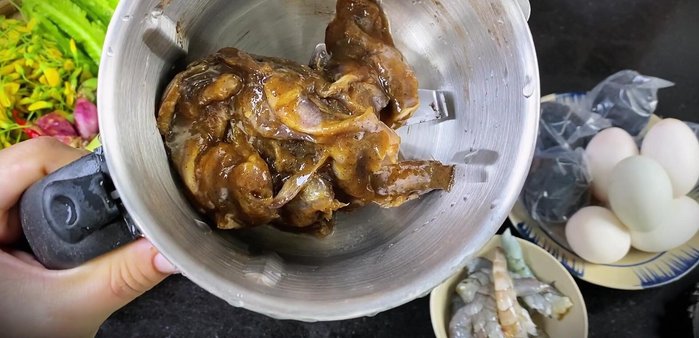 Grind the fish sauce until very smooth using a blender. If you don't have a blender, finely chop it.