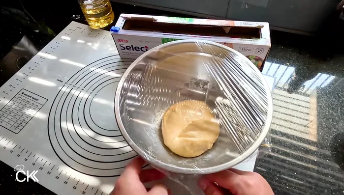 First fermentation: Place the dough in a lightly oiled bowl, cover, and let rise in a warm place for 1-1.5 hours, or until doubled in size (238.239).