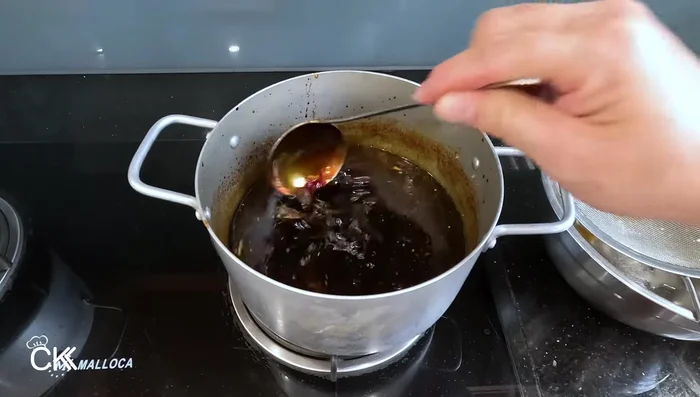Add ground pepper and turn off heat. Let cool completely.