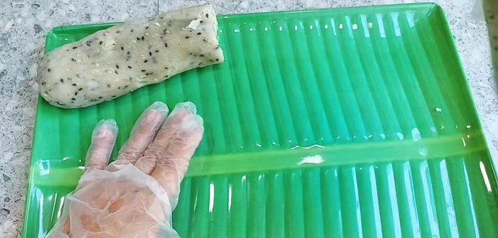 Spread the cooked dough onto a tray, forming a rectangular shape. Place it in the freezer overnight to harden.
