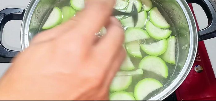 Add seasoning powder, MSG, sugar, and salt. Stir to dissolve.