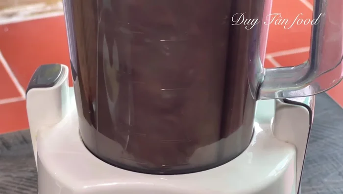 Blend: Blend the cooked red beans until smooth.