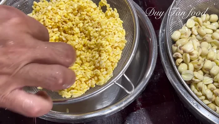 Prepare green beans: Wash and soak green beans for 2-3 hours. Rinse again and drain.