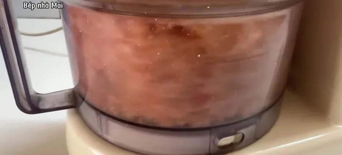 Grind the dried shrimp in a food processor until soft and fluffy.