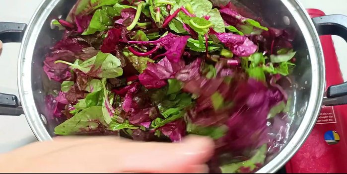 Add the prepared amaranth, stir well, cover, and bring to a boil again. Reduce heat to low and simmer until amaranth is cooked through.