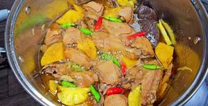 Braised Duck with Pineapple: A Delicious Vietnamese Recipe