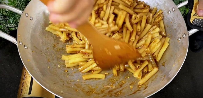 Combine everything and stir until heated through.