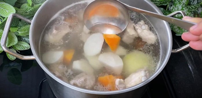 Season the broth with rock sugar, salt, and seasoning to taste. Adjust water if needed.