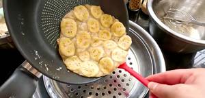 Pan-Baked Banana Cake with Coconut Milk Dipping Sauce