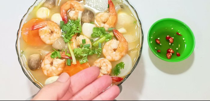 Garnish with green onions and cilantro.