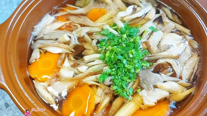 Finish: Stir in chopped coriander (234.84).