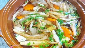 Vegan Banh Canh: Delicious Tapioca Noodle Soup (No Kneading!)