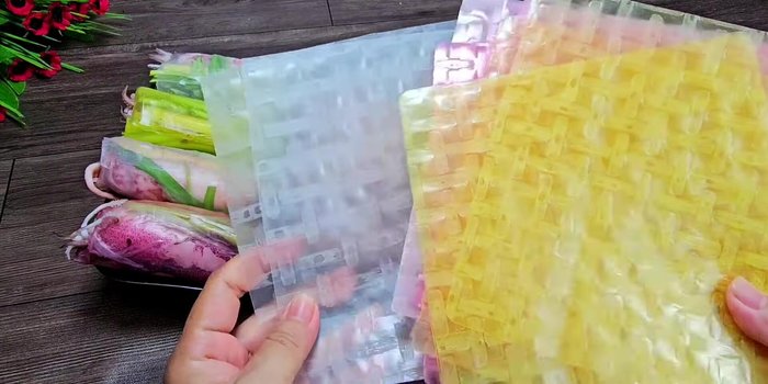 Assemble the rolls: Dip rice paper in water, add water spinach, mango, and a piece of squid. Roll tightly. (295.12)
