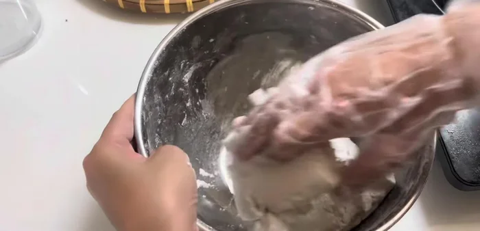 Let the dough ferment for 30 minutes.