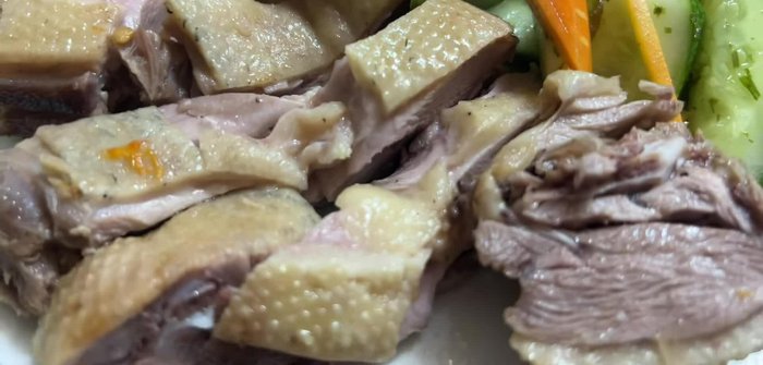 Prepare the duck. If using a whole duck, clean and prepare it. (You can buy pre-cleaned duck).