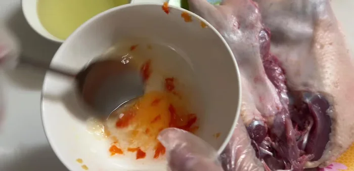 Cut the duck into pieces.