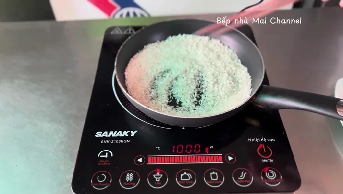 Roast the rice for about 10 minutes until evenly golden. Then, pour it into boiling water and boil for 2-3 minutes. Turn off the heat, cover, and let it sit for 30 minutes until the rice grains expand.