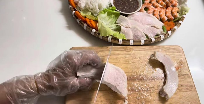 Cook vermicelli noodles according to package directions.