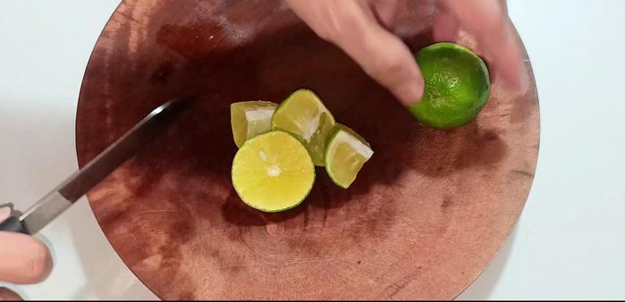 Squeeze the juice from 2 lemons. Remove the seeds. If lemons are low in juice, rub them on a cutting board to soften them before squeezing.