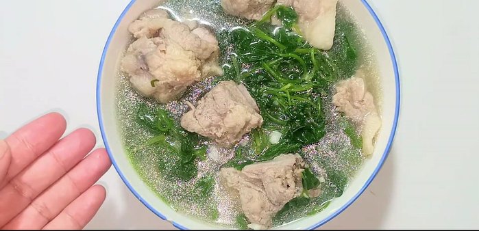 Turn off the heat and serve the soup hot. (227)
