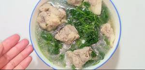 Refreshing Pennywort Soup with Pork Bones: Easy Family Recipe