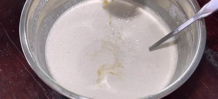 Cover the mixture again with a food foam screen and towel, and let it ferment for another 2-3 hours. The fermentation time may vary depending on the temperature of the sugar water.