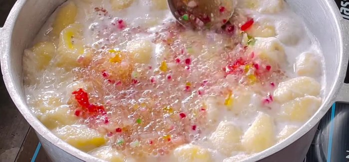 Add the cooked potato starch and tapioca starch mixture. Cook until gently boiling again.