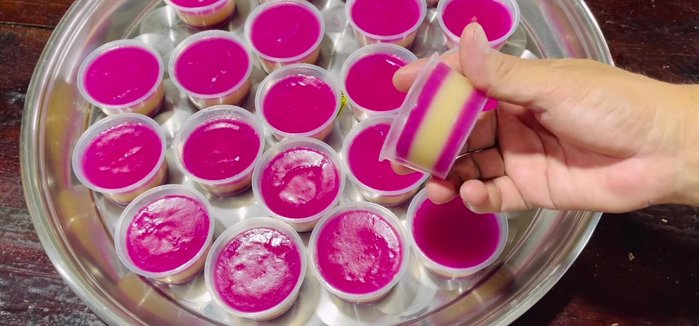 Cool and unmold: Let the cake cool before removing it from the mold.