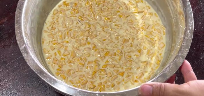 Prepare the steamer and mold: Grease a mold with cooking oil.