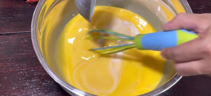 Combine the milk and eggs: Slowly add the warm milk mixture to the egg yolks, stirring constantly. Strain the mixture through a sieve to remove lumps. (339.12-395.24)