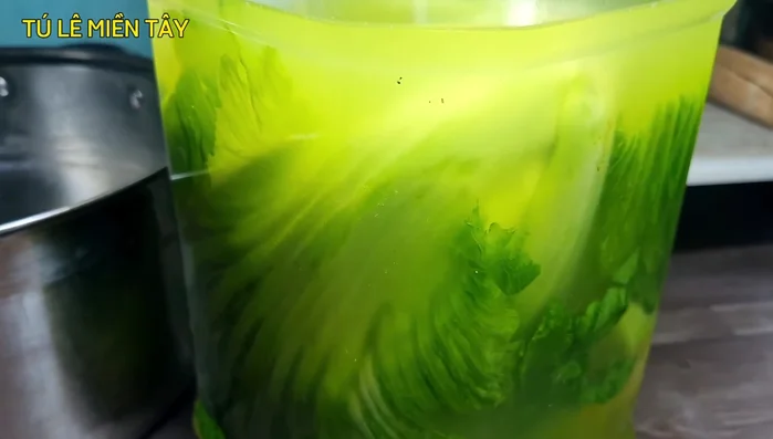 Soak the cabbage for 4-7 days, depending on your preferred level of sourness. A longer soak time will result in a more sour cabbage.