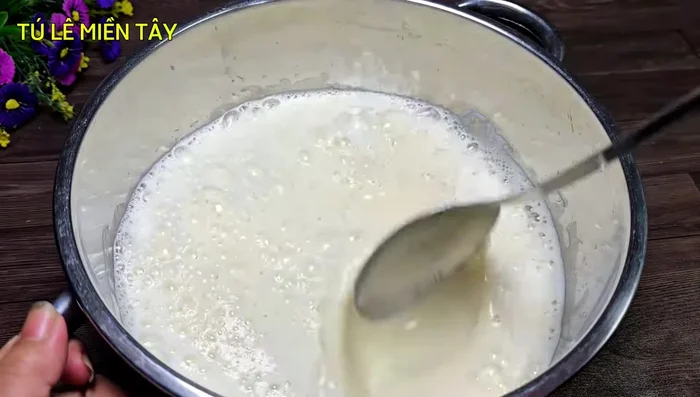 Combine soy milk in a pot. Skim off the foam that forms while heating.