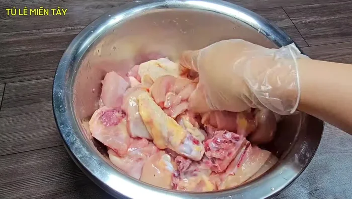 Wash and drain the chicken.