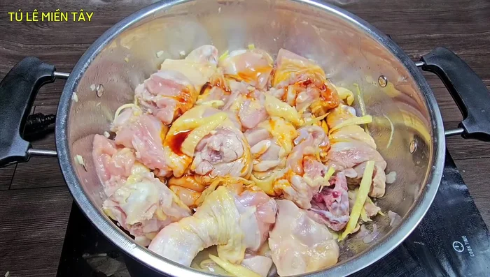 Add caramel, mix well.