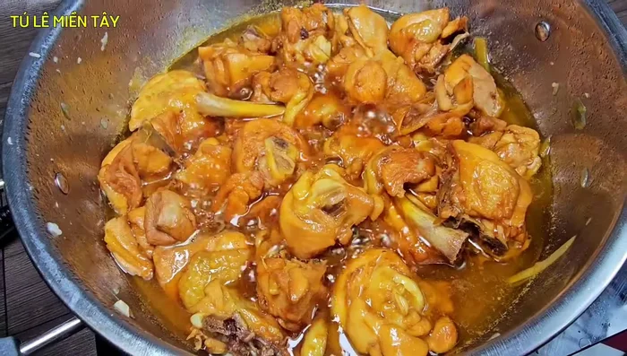 Open the lid, adjust water and thicken the sauce as needed.