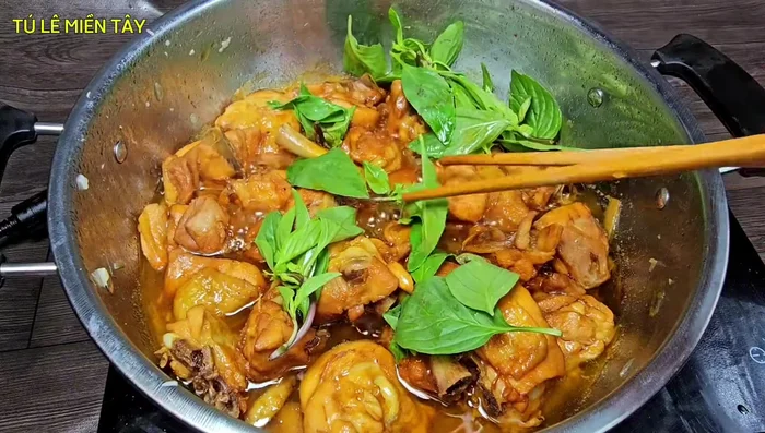 Add cinnamon leaves. Turn off the heat and serve.