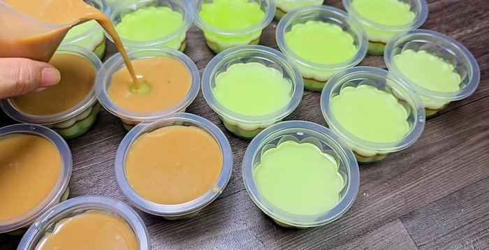 Pour the final layer into the molds, filling almost to the top. Let the jelly cool and then refrigerate overnight.