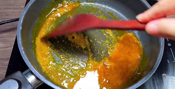 Add corn and snails. Stir-fry quickly.