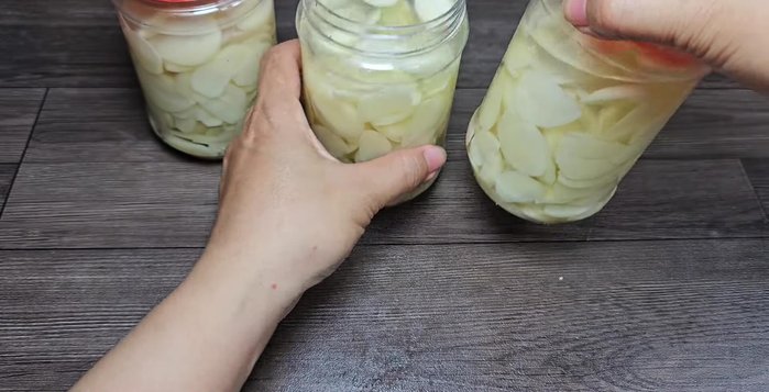 Seal the jars and let sit overnight. Refrigerate for longer preservation and crispier results.
