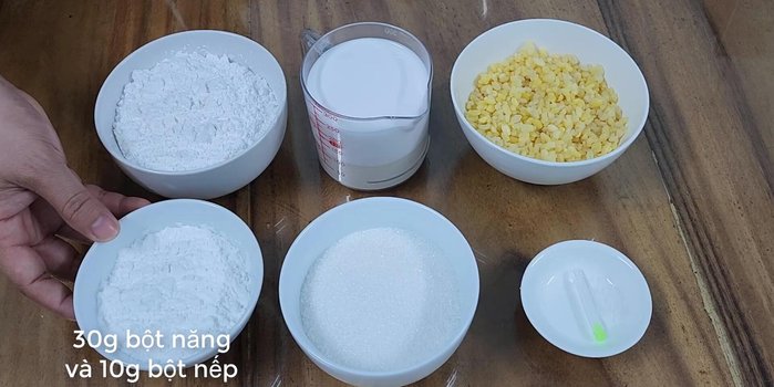 Prepare the white dough: Combine rice flour, tapioca starch, sticky rice flour (or substitute with more tapioca starch), steamed mung beans, sugar, coconut milk, salt, and vanilla flavoring. Mix well, then blend until smooth.