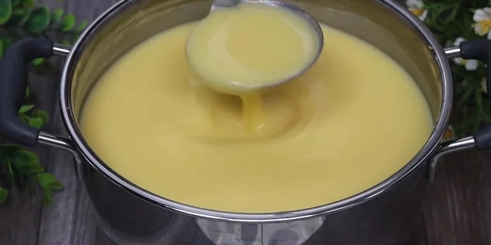 Once cooled, pour the corn milk into bottles or containers. Refrigerate for 4-5 days for storage.