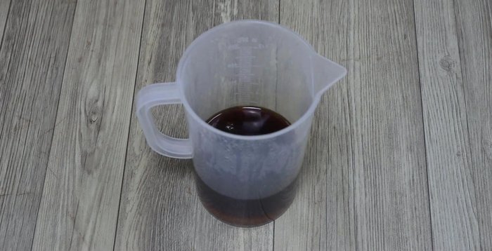 Add sugar, Milo powder, and condensed milk to the brewed tea. Stir until dissolved.