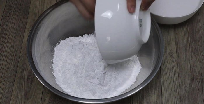 Mix rice flour, half the sugar, and half the salt.