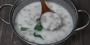 Easy Thai Taro Sweet Soup Recipe - Simple & Delicious